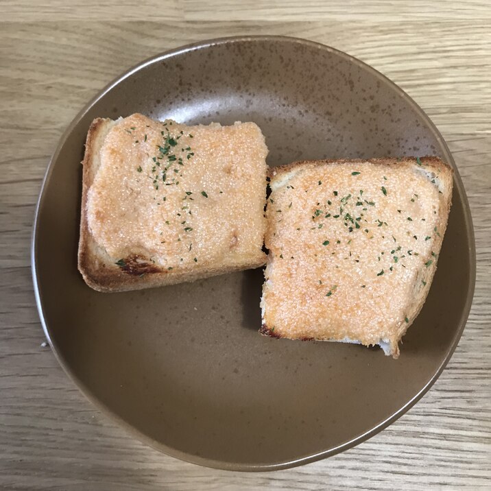 食パンの明太マヨのせ！